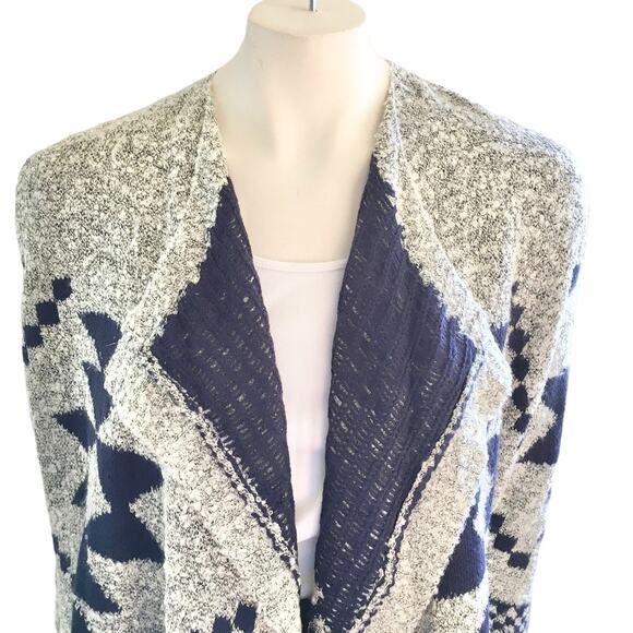 NEW ROMEO JULIET Boucle Knit Open Front Southwestern Cardigan SZ L - Picture 3 of 11